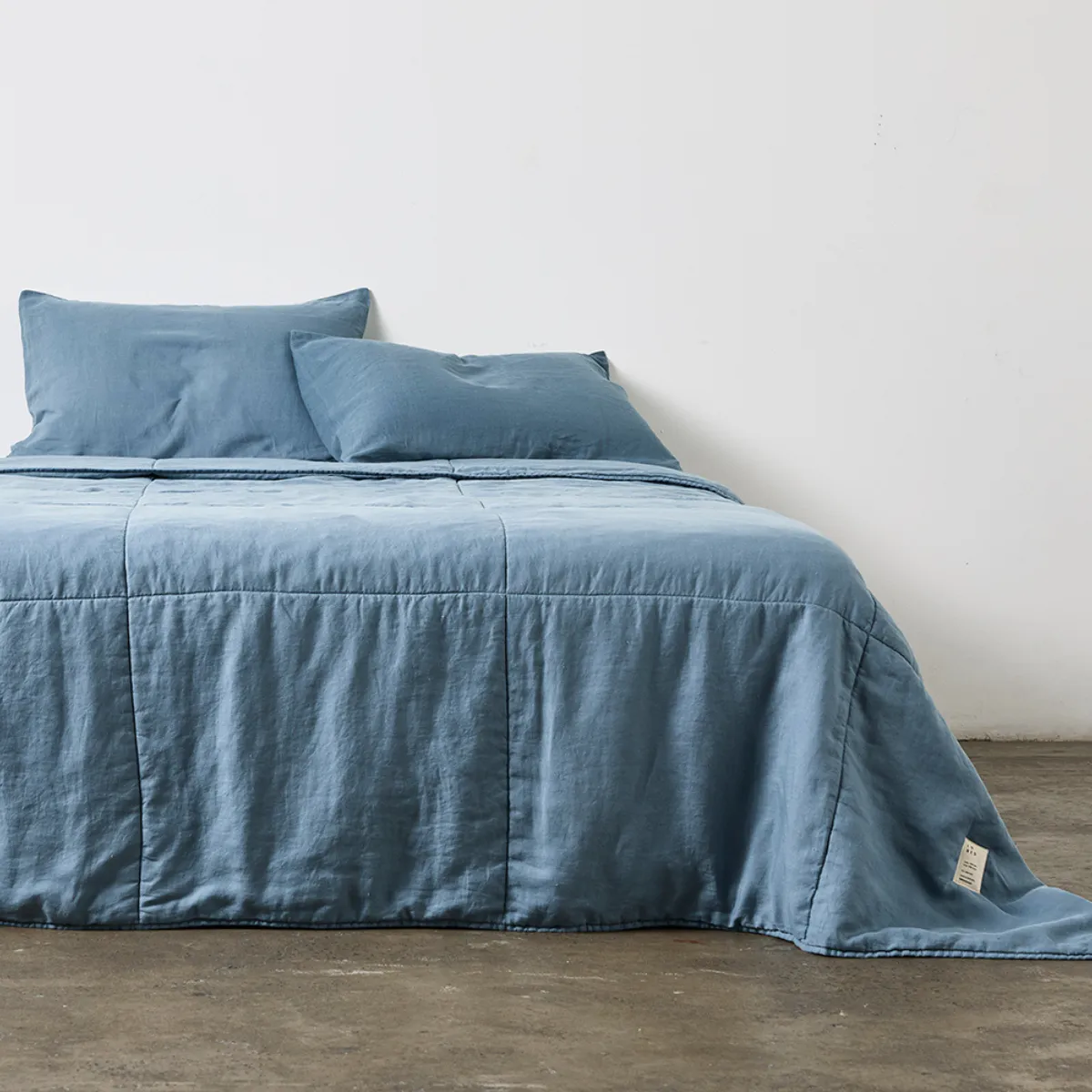 100% Linen Quilted Bed Cover in Lake