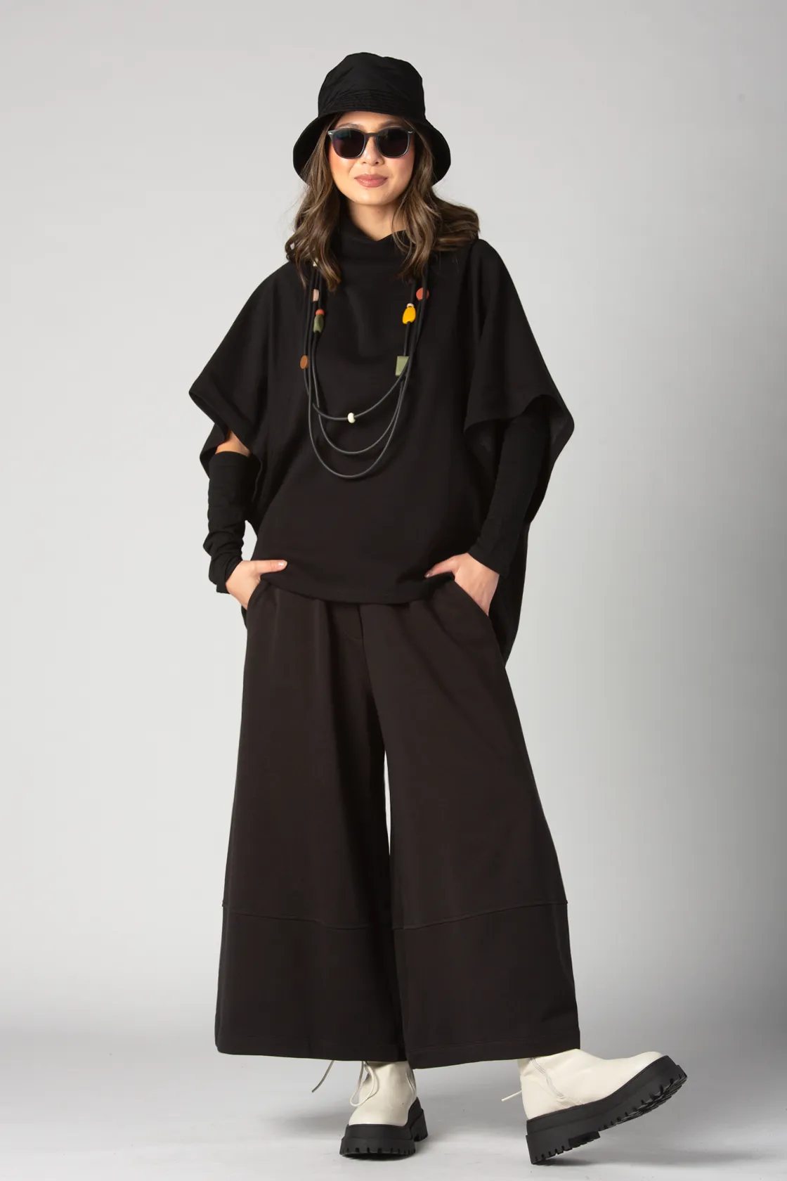 ALEMBIKA Wide Pant in Black