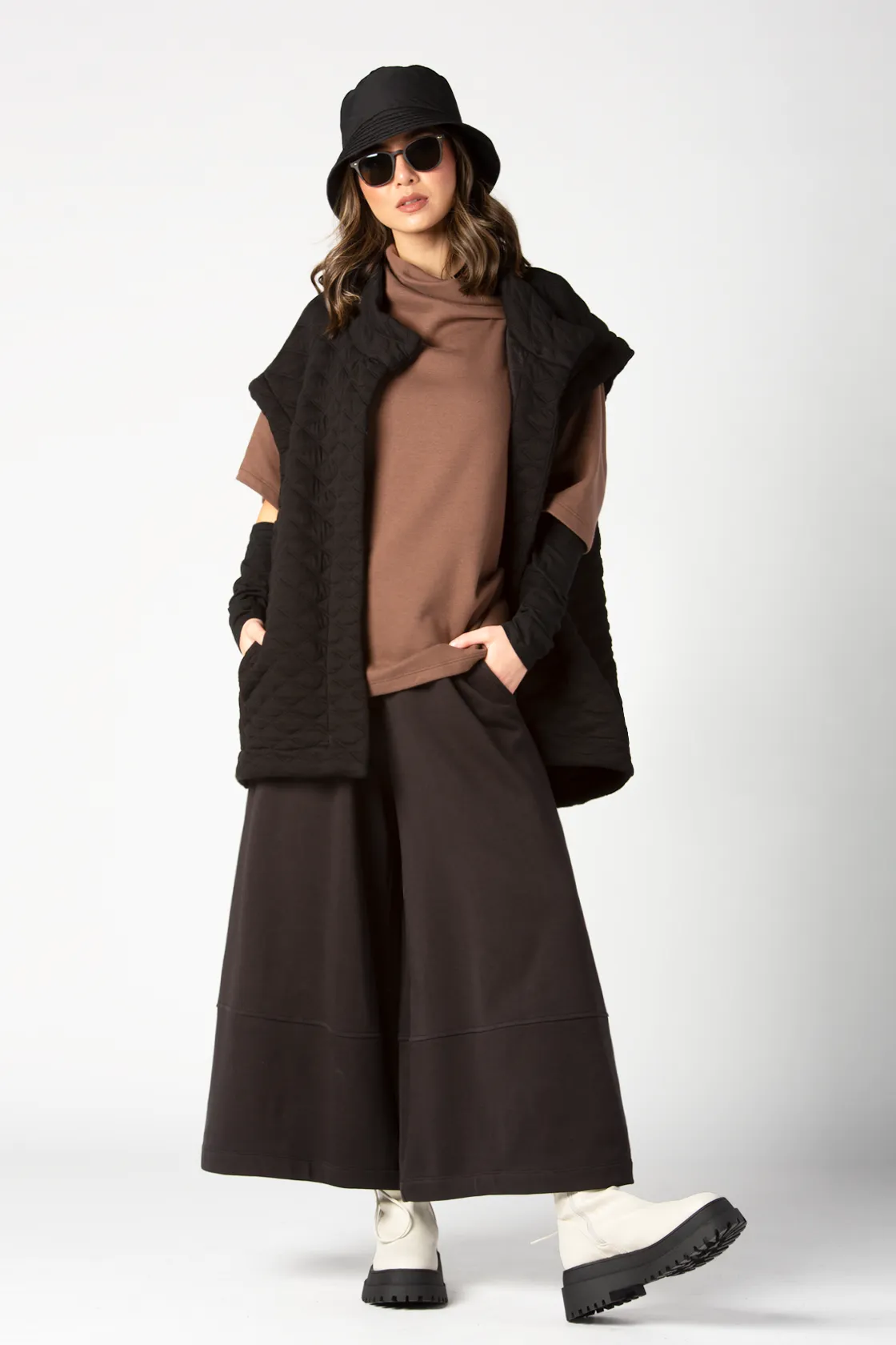 ALEMBIKA Wide Pant in Black