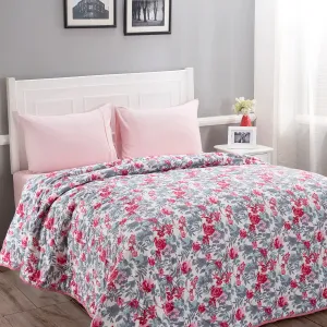 Alyssa Light Weight Extreme Winter Quilt Red