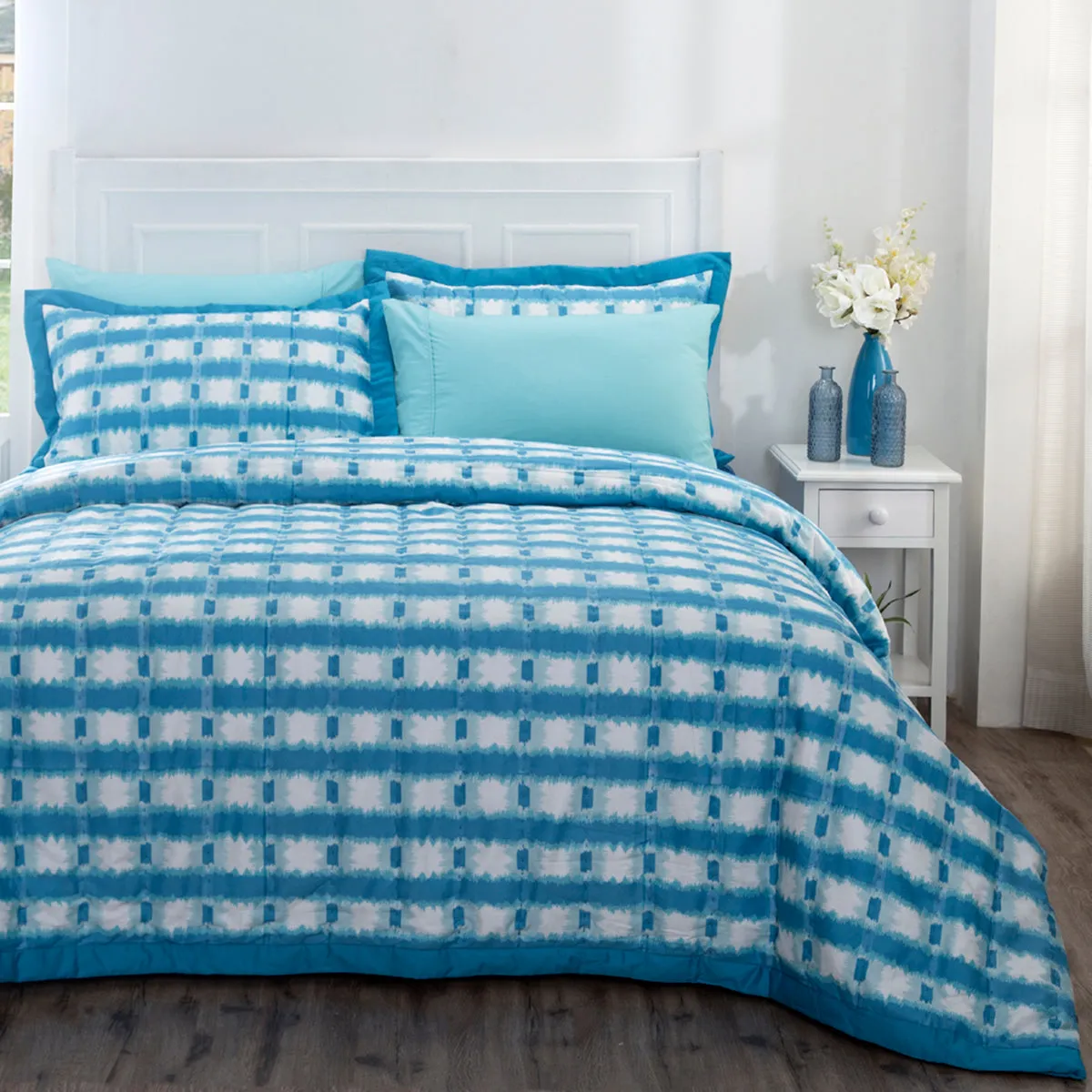 Co-Exist Escala Light Weight Winter Quilt Blue