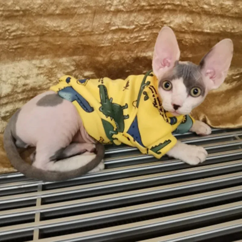 Cozy Winter Cat Hoodie - Warm Sweater for Cats and Small Dogs