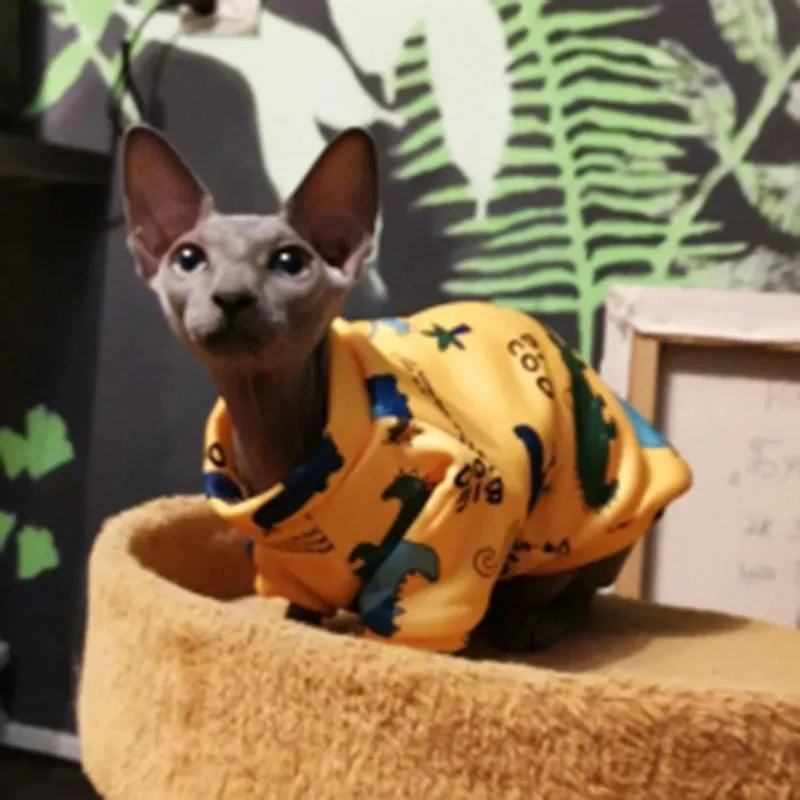 Cozy Winter Cat Hoodie - Warm Sweater for Cats and Small Dogs