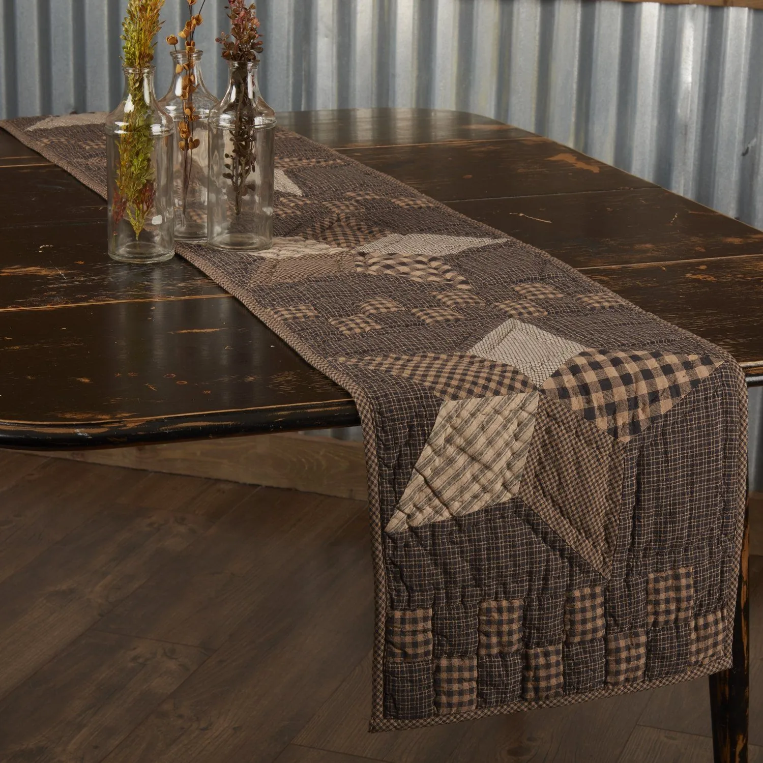 Farmhouse Star Quilted Runner 13x72"