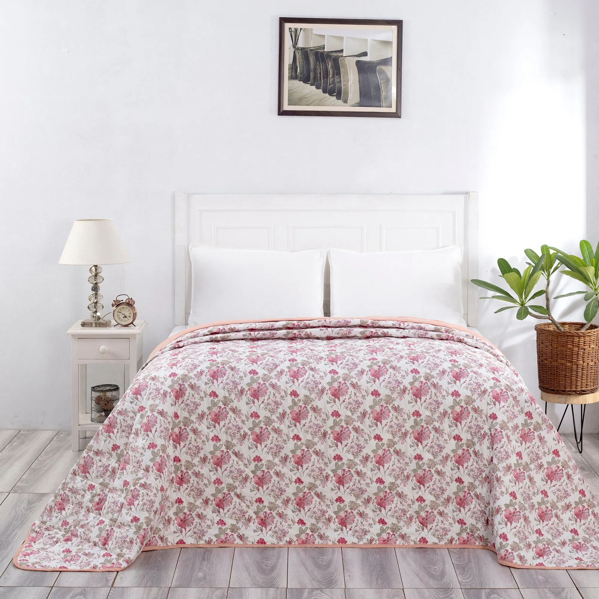 Hamilton Light Weight Extreme Winter Quilt Red