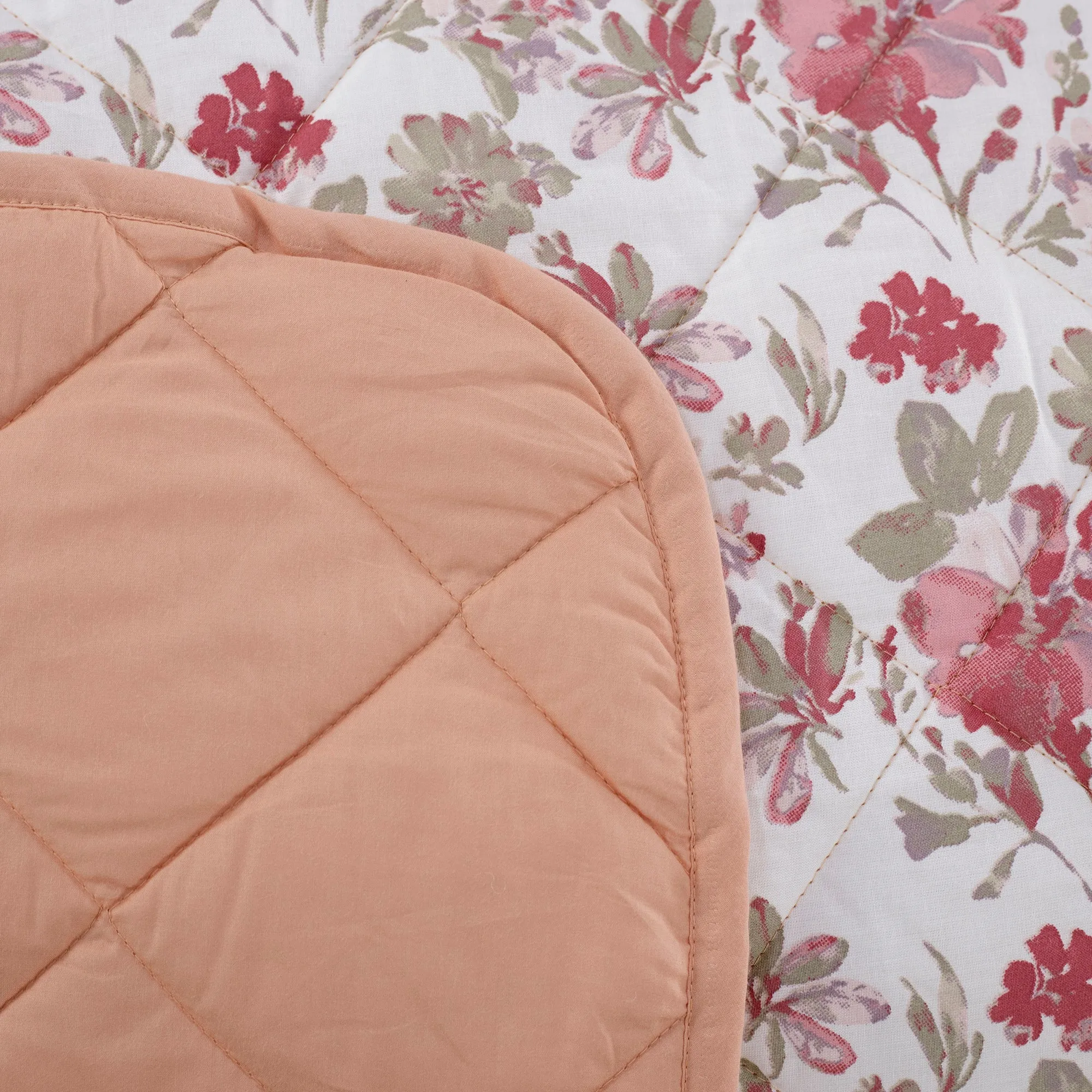 Hamilton Light Weight Extreme Winter Quilt Red