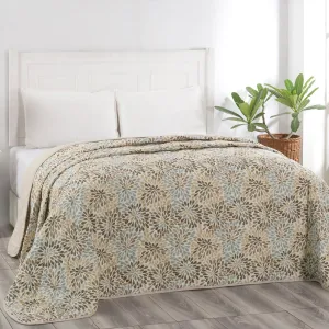 Laura Light Weight Extreme Winter Quilt Neutral