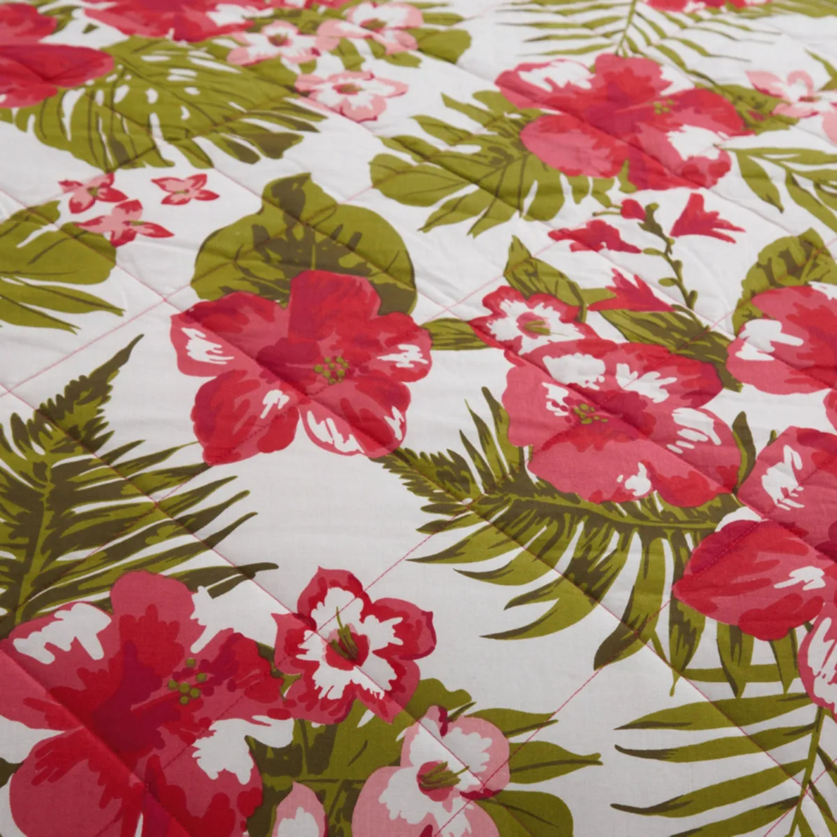 Malia Light Weight Extreme Winter Quilt Red