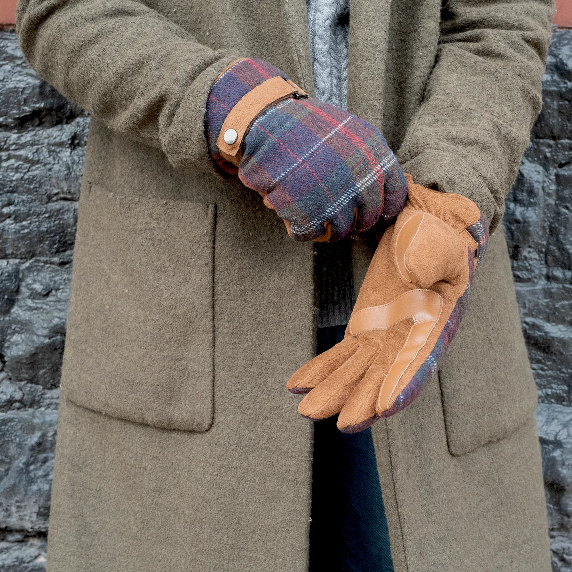 Men's Dual Lined Quilted Microsuede Touchscreen Gloves