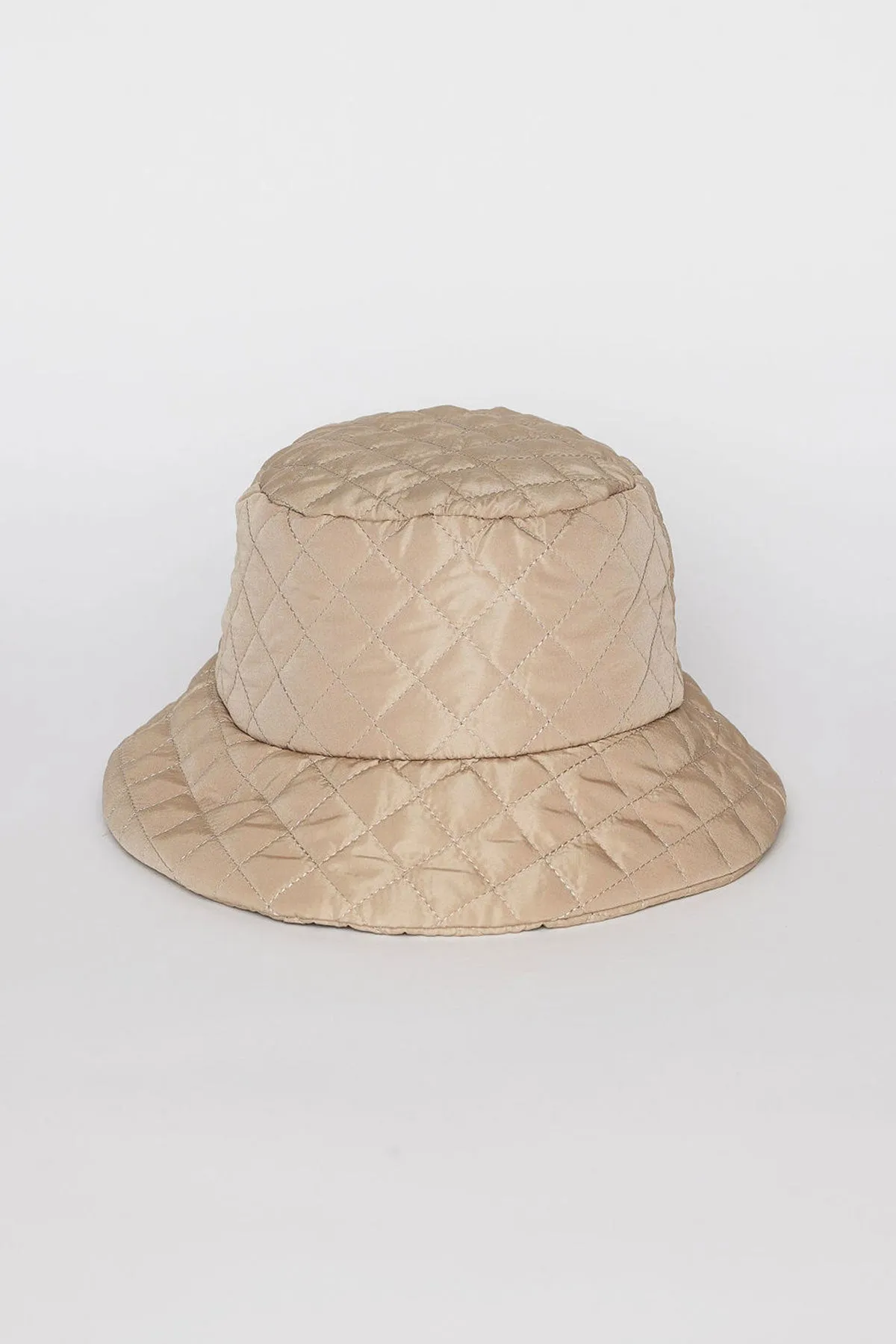 MODERN QUILTED BUCKET HAT