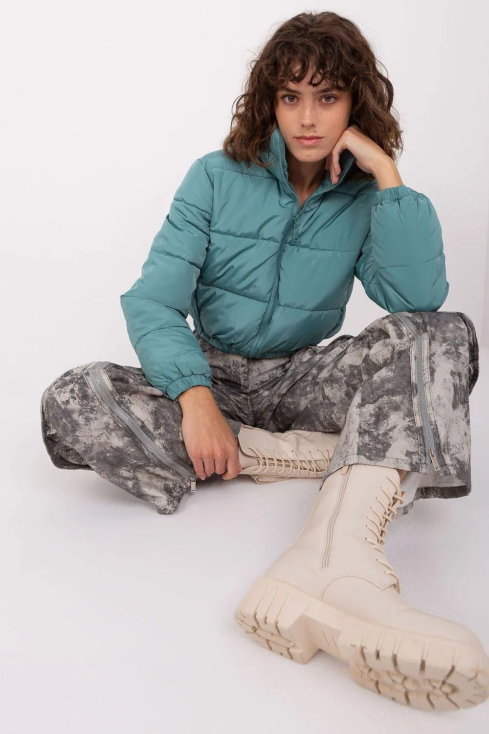 NM long sleeves short zippered quilted jacket