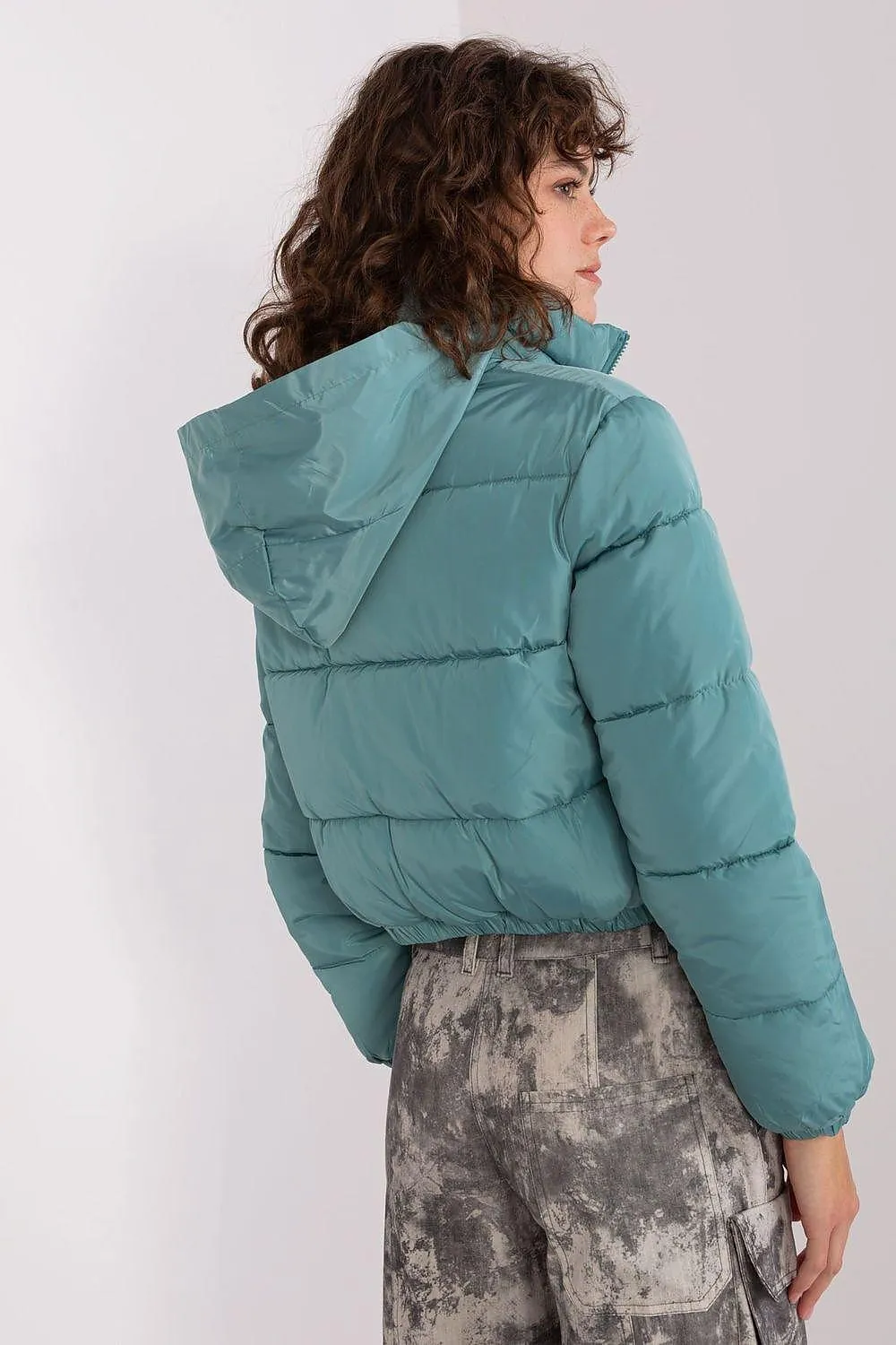 NM long sleeves short zippered quilted jacket