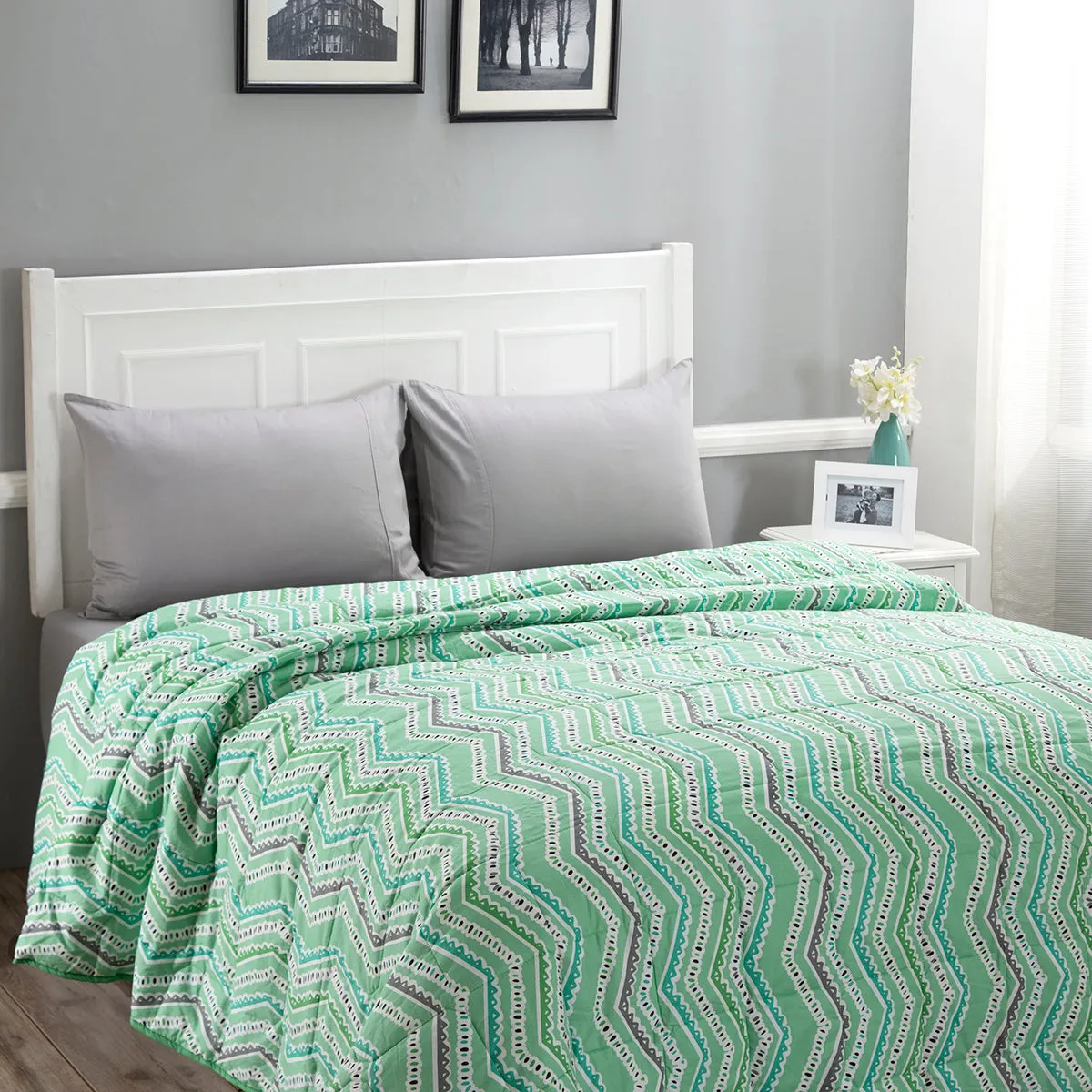 Soumak Light Weight Extreme Winter Quilt Green