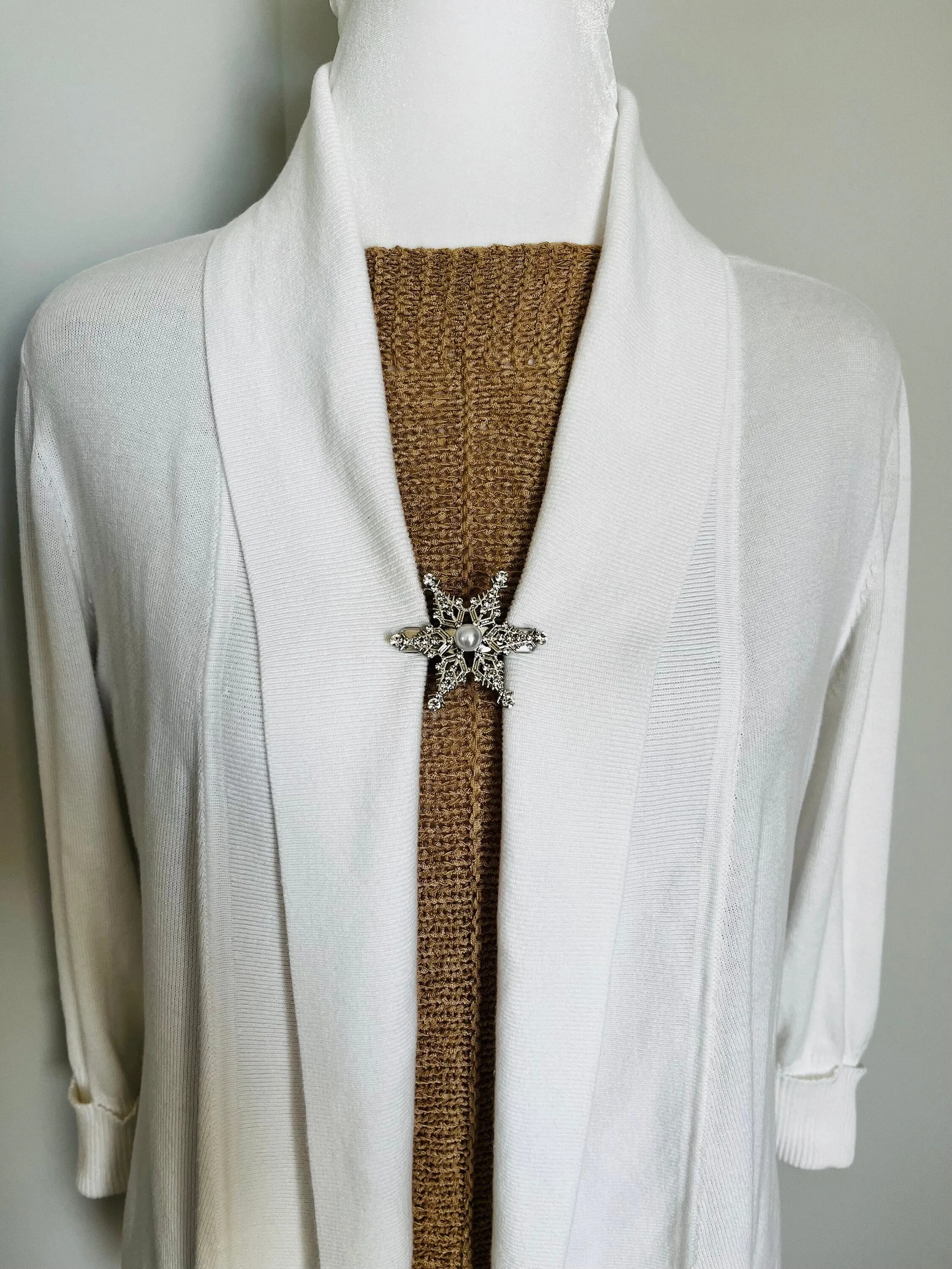Sweater Clips Pearl Snowflake Cardigan Clasp Rhinestones Sweater Clip Snow Cloak Clasp Winter Clip Jewelry Gift Gifts for Her by Fabulici