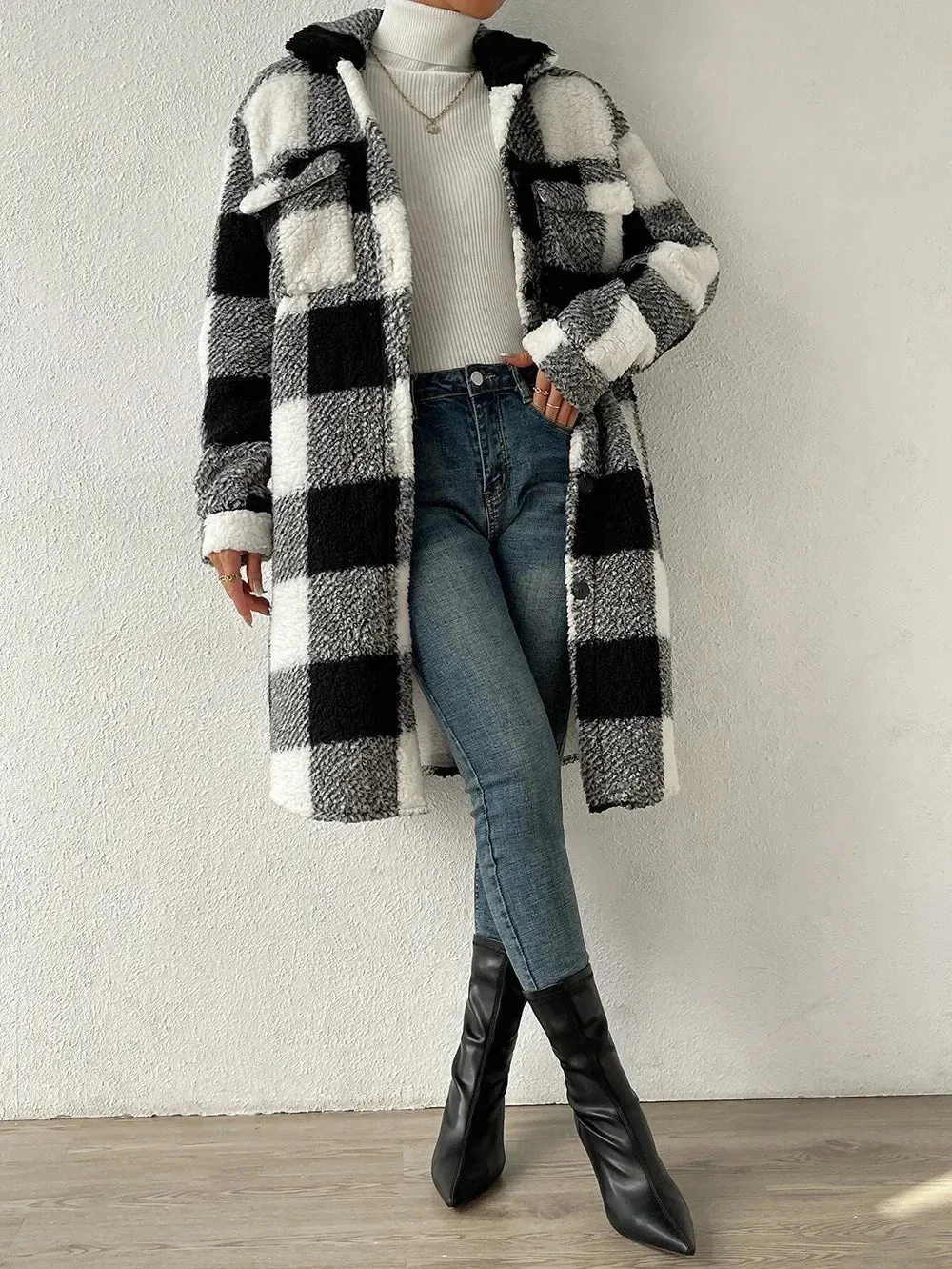 Women's Stylish Plaid Lapel Plush Winter Jacket | Ideal for Autumn/Winter